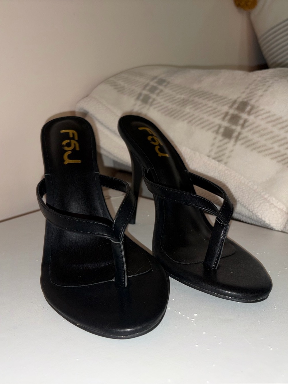 NIB Black High Heel Thong Sandals